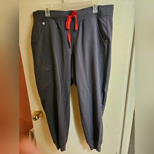 Figs Zamora Joggers in Charcoal XL. Good condition.
